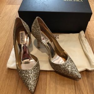 Badgley Mischka Gold Glitter Shoes, Size 6